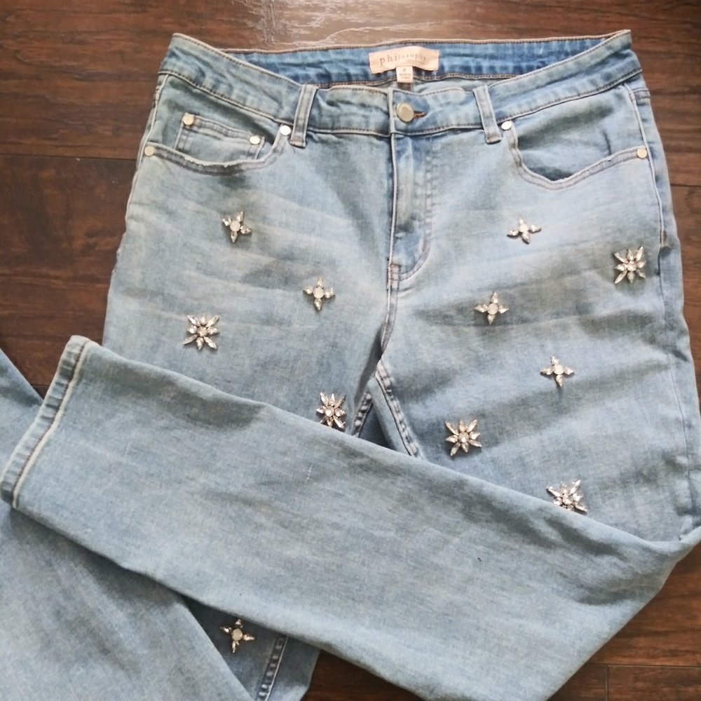NWOT! Cute bedazzled Jeans!